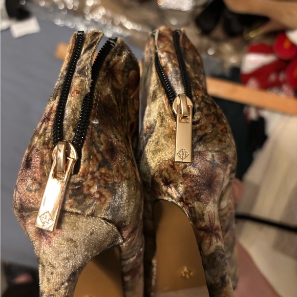 Nanette Lepore Women's Halle Ankle Bootie, Cognac Multicolor Suede 7M - Picture 9 of 13